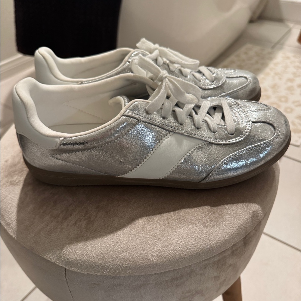 Universal Thread Silver and White Sneakers
